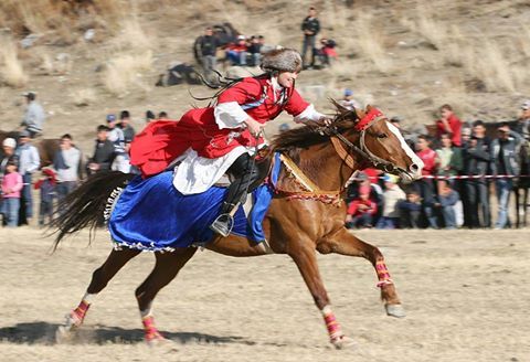 Tomris Avar SİLİFKE  DE FESTİVAL